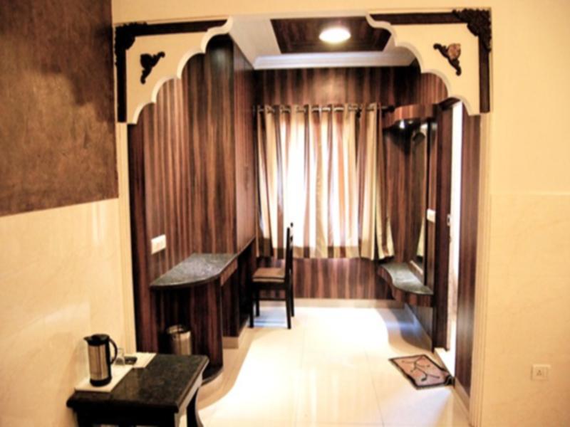 Hotel Amanda Crown Jaipur Kukas Zewnętrze zdjęcie